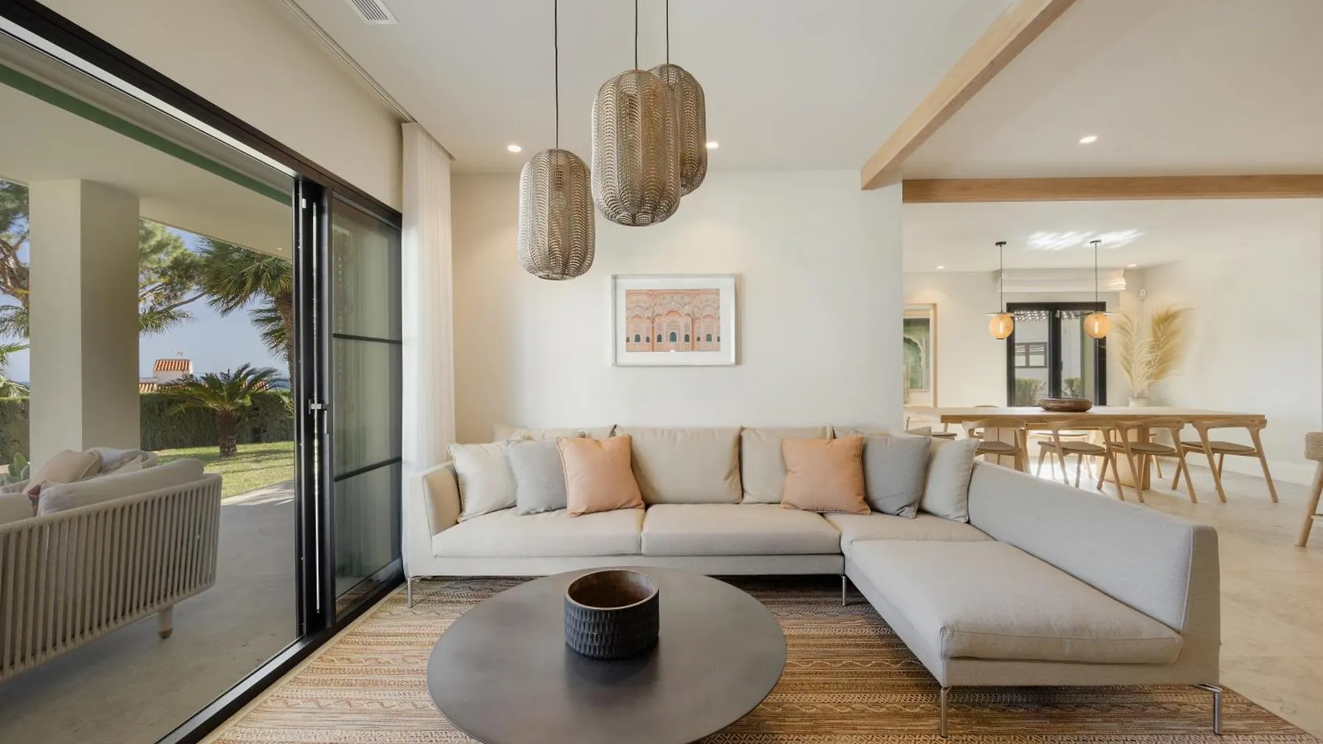 Mediterranean Villa, On One Floor, With Private Heated Pool, Large Garden And Terrace, With Barbecue, And Close To The Sea, In La Cala De Mijas Villa