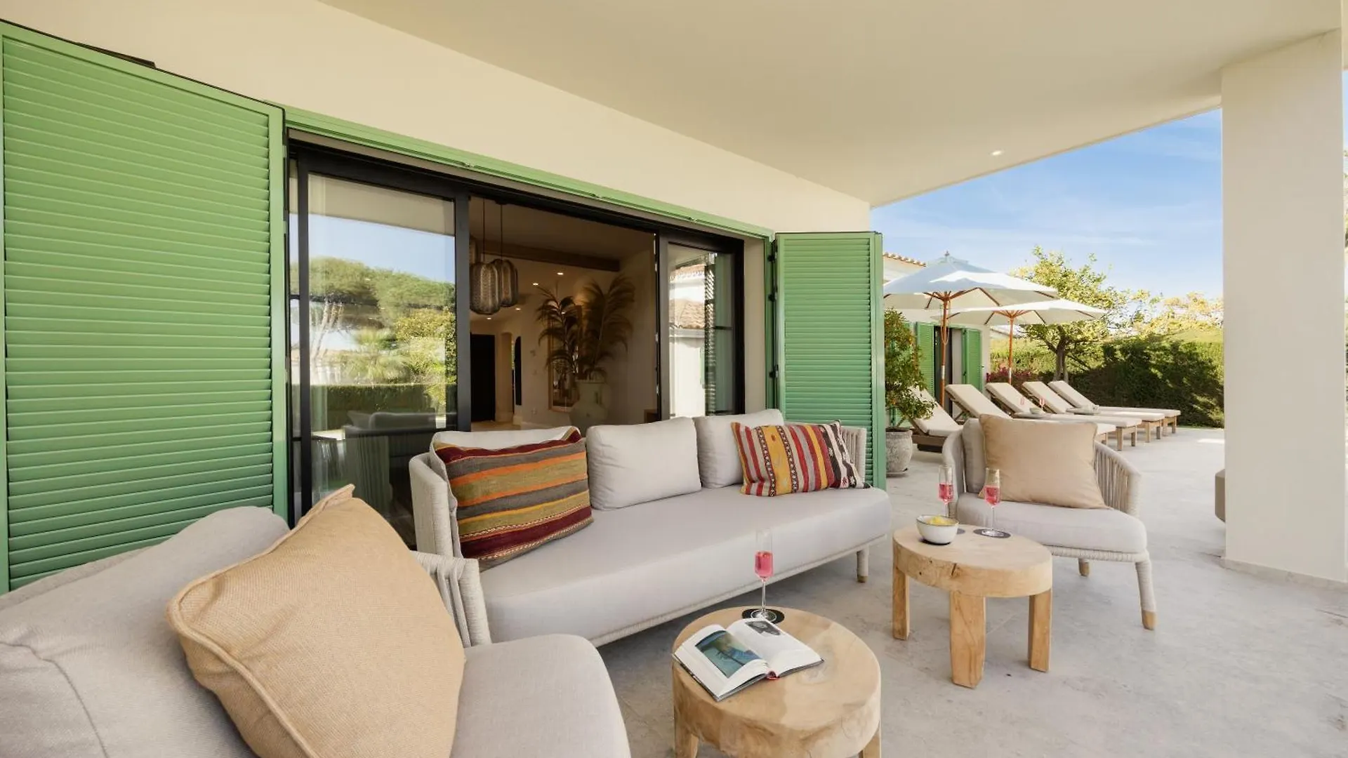 Mediterranean Villa, On One Floor, With Private Heated Pool, Large Garden And Terrace, With Barbecue, And Close To The Sea, In La Cala De Mijas Villa