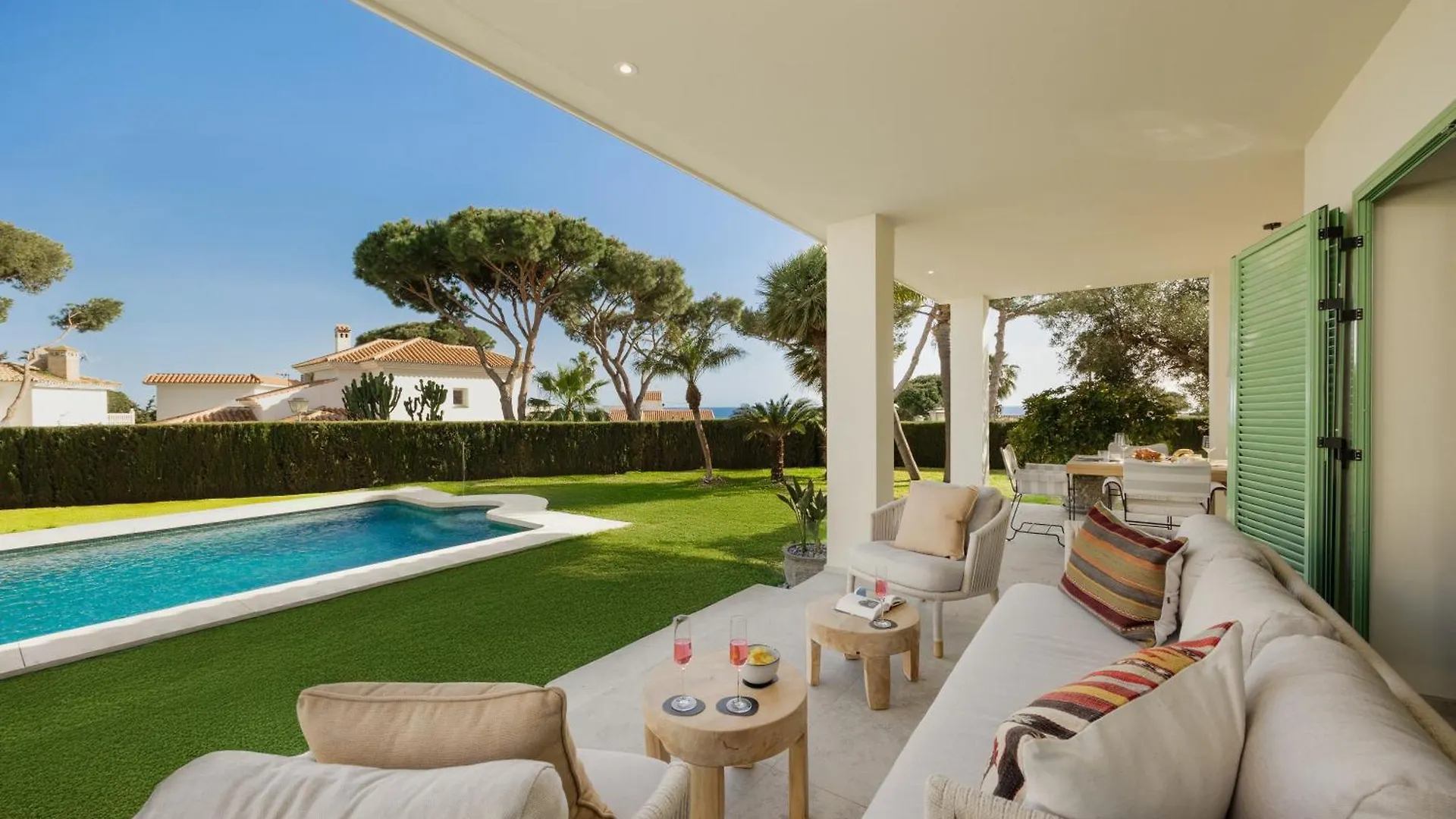 Villa Mediterranean Villa, On One Floor, With Private Heated Pool, Large Garden And Terrace And Close To The Sea, In La Cala De Mijas
